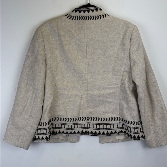 Ann Taylor Linen Blend Open front Blazer Jacket Aztec Embroidered Size 10 - Picture 7 of 9